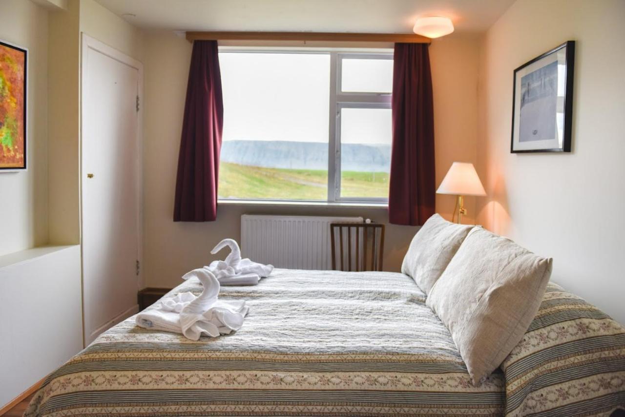 Hotel Latrabjarg Hnjotur Ngoại thất bức ảnh